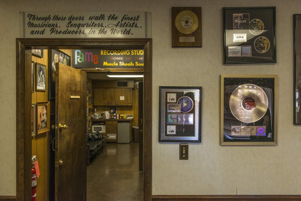 At Muscle Shoals Sound Studio. At Muscle Shoals Sound Studio.