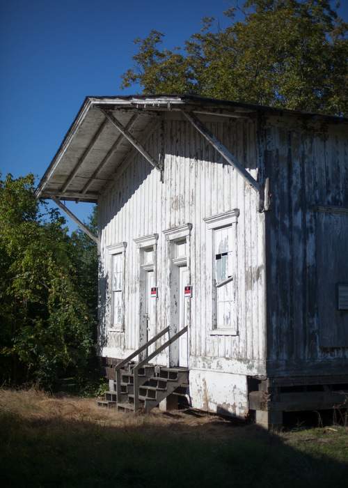 The Acworth train depot sat empty prior to dismantling. Photo: Shayna Hobbs