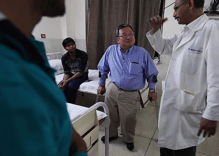 Steve joins surgeon Dr. Mathew Varghese on a tour of the polio rehabilitation ward at St. Stephen’s Hospital in Delhi.  Polio has paralyzed thousands of Indians, and disabled beggars can still be seen crawling on the streets. Despite that need, Varghese’s polio ward is the only one in India.  Steve describes the difference between being floor-bound and getting to stand with crutches as stunning.